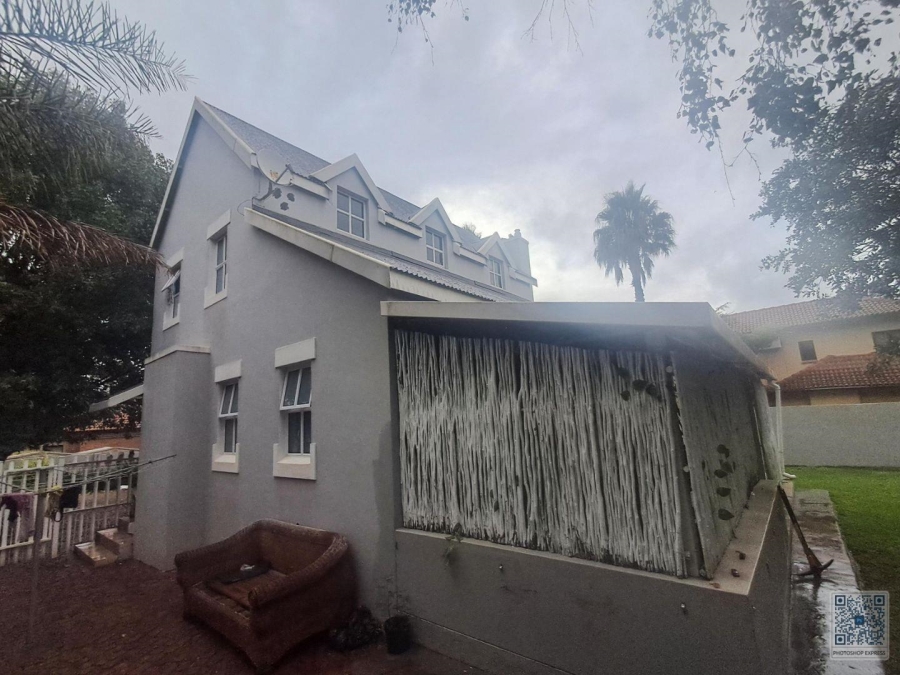 4 Bedroom Property for Sale in Glen Erasmia Gauteng