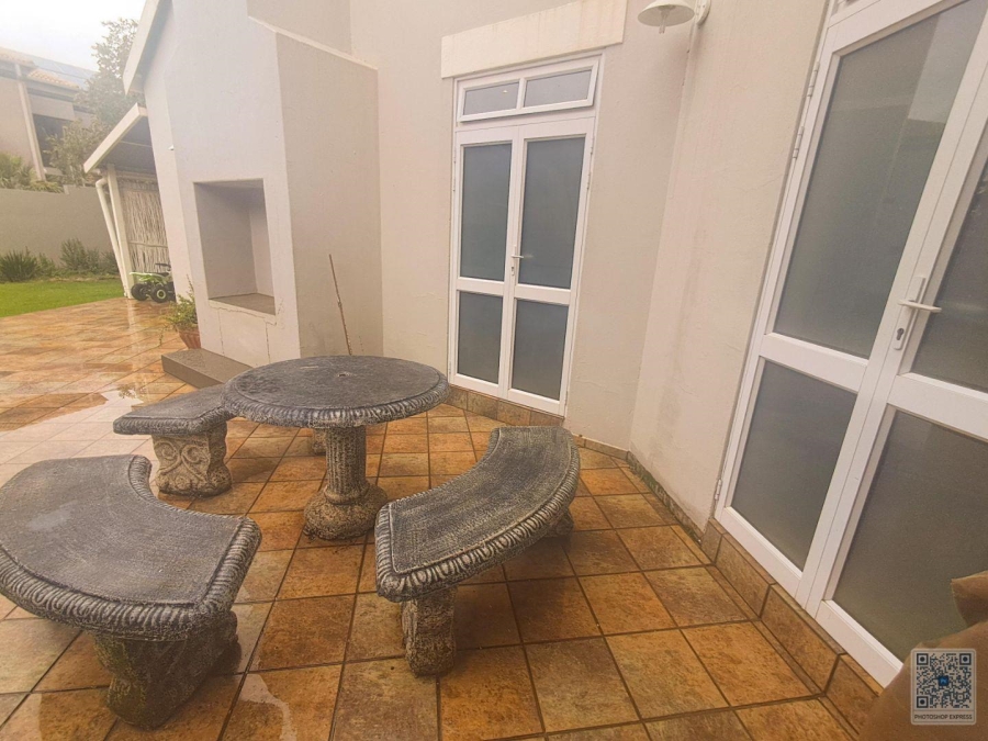 4 Bedroom Property for Sale in Glen Erasmia Gauteng