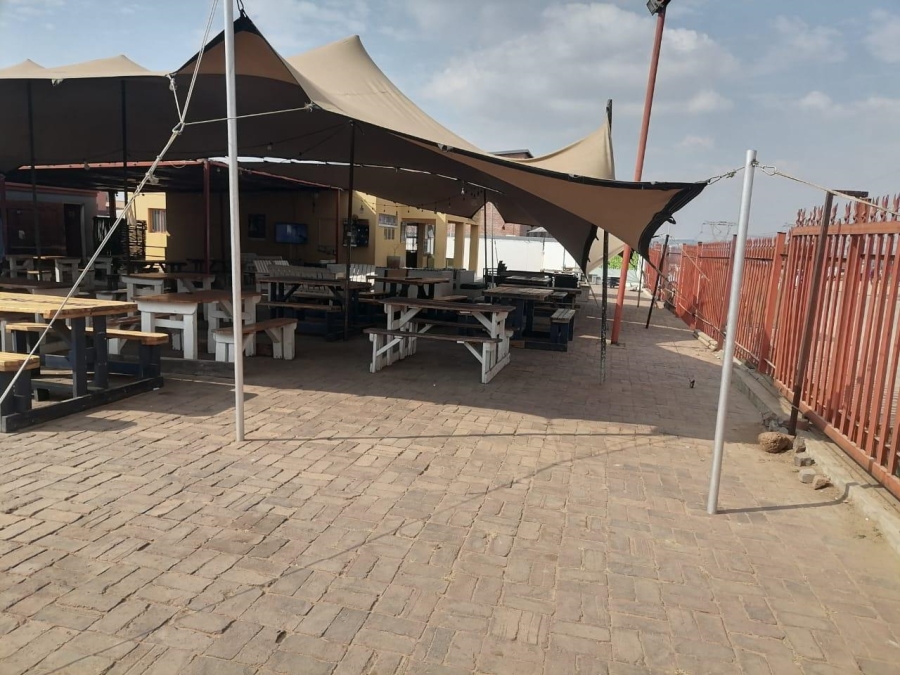Commercial Property for Sale in Olievenhoutbosch Gauteng