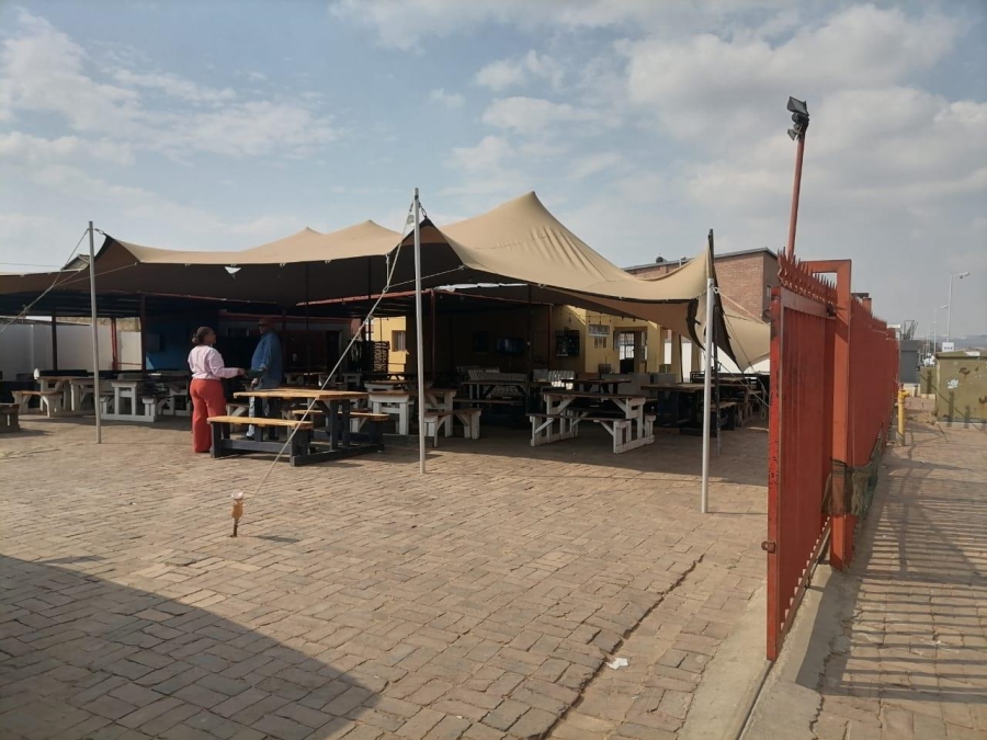 Commercial Property for Sale in Olievenhoutbosch Gauteng