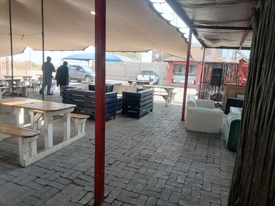 Commercial Property for Sale in Olievenhoutbosch Gauteng