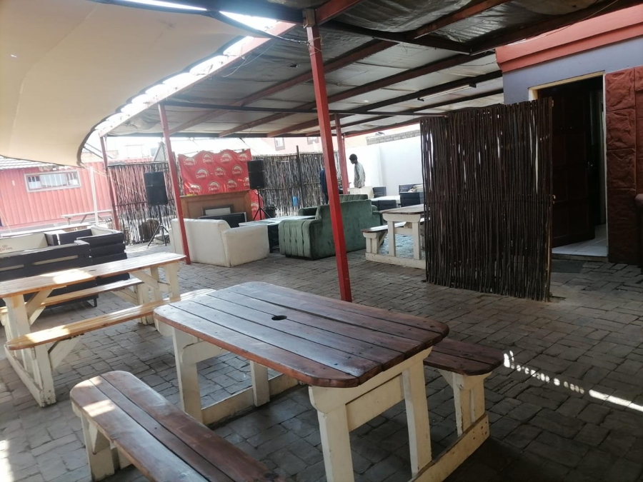 Commercial Property for Sale in Olievenhoutbosch Gauteng