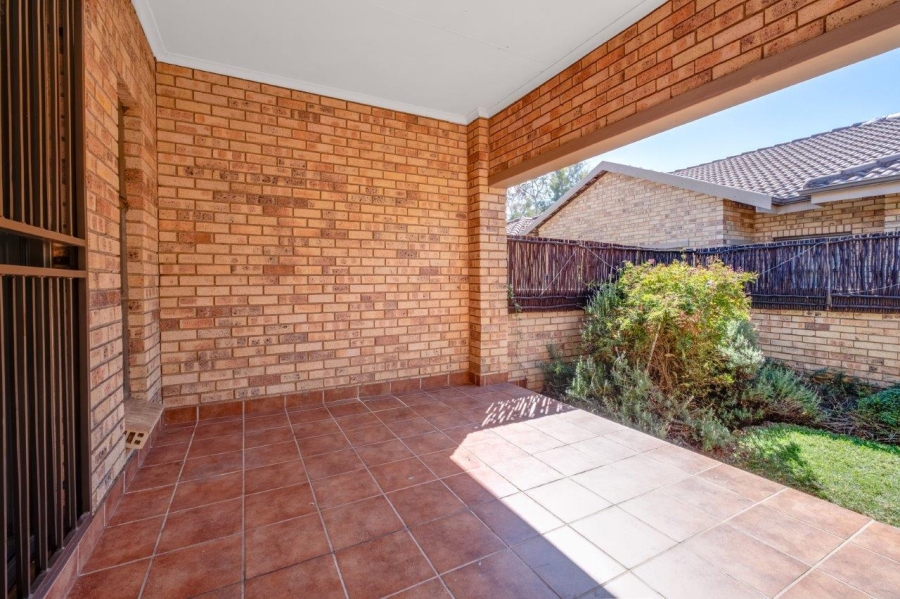 To Let 2 Bedroom Property for Rent in Randpark Ridge Gauteng