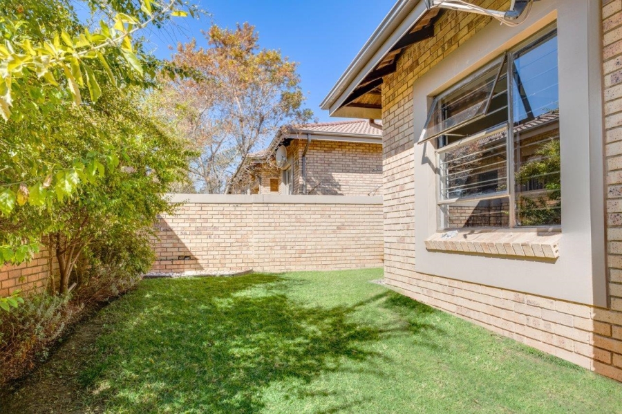 To Let 2 Bedroom Property for Rent in Randpark Ridge Gauteng