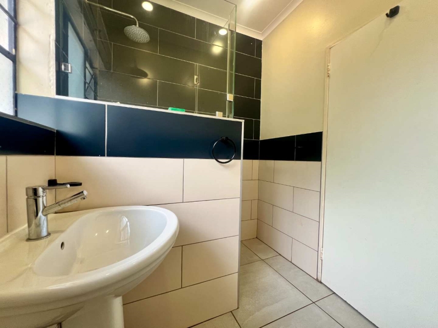 3 Bedroom Property for Sale in Weltevreden Park Gauteng