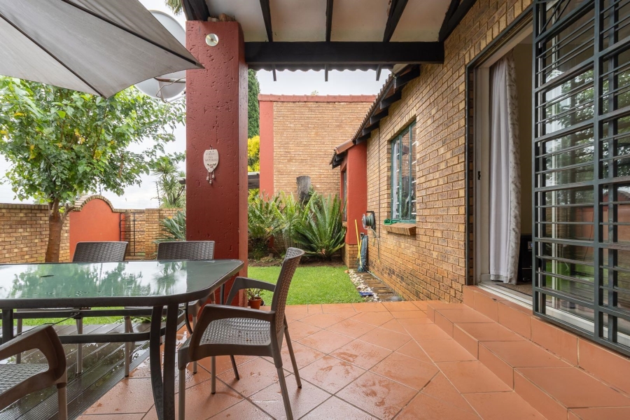 2 Bedroom Property for Sale in Moreleta Park Gauteng