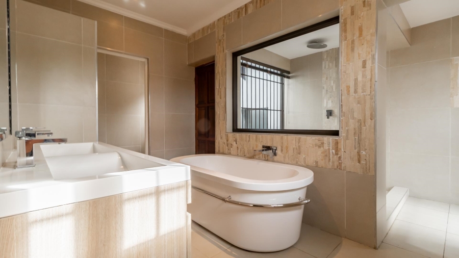 8 Bedroom Property for Sale in Bryanston East Gauteng