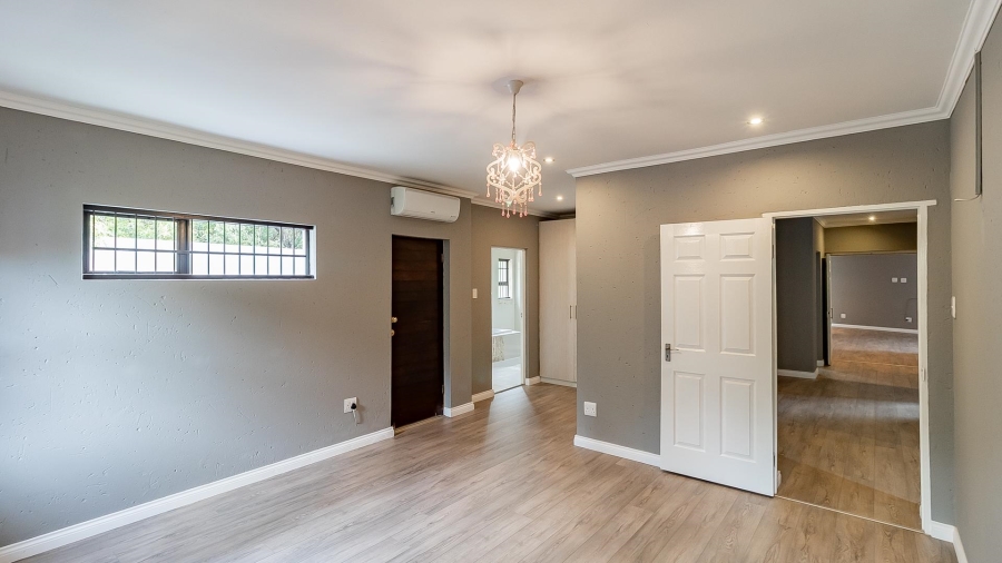 8 Bedroom Property for Sale in Bryanston East Gauteng