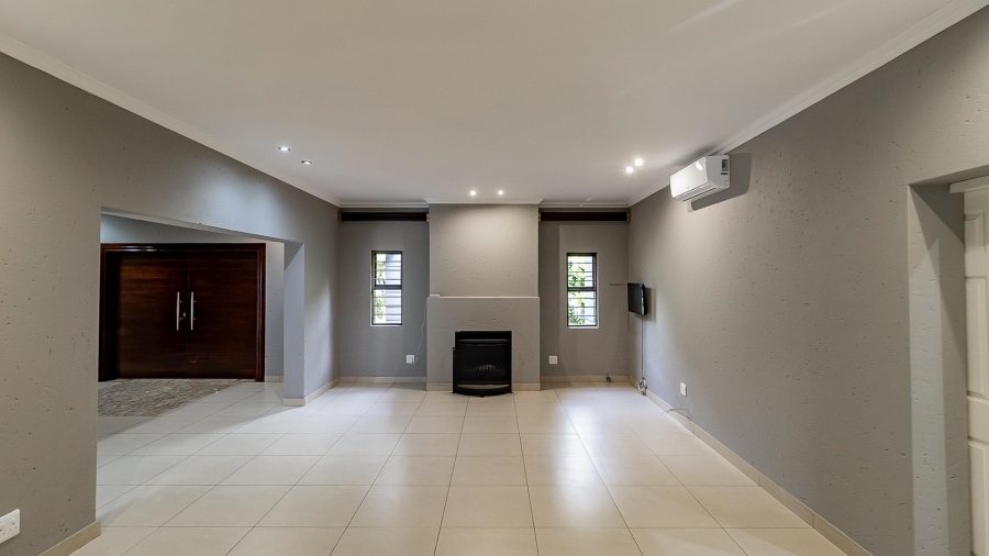 8 Bedroom Property for Sale in Bryanston East Gauteng