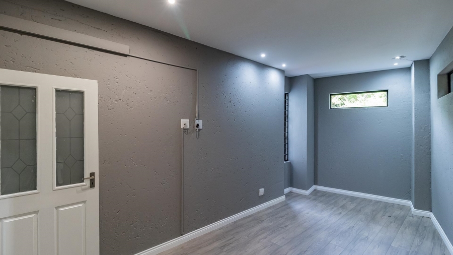 8 Bedroom Property for Sale in Bryanston East Gauteng