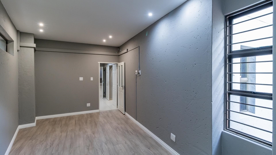 8 Bedroom Property for Sale in Bryanston East Gauteng