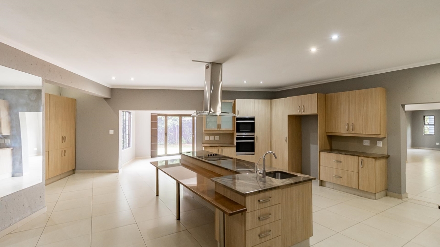 8 Bedroom Property for Sale in Bryanston East Gauteng