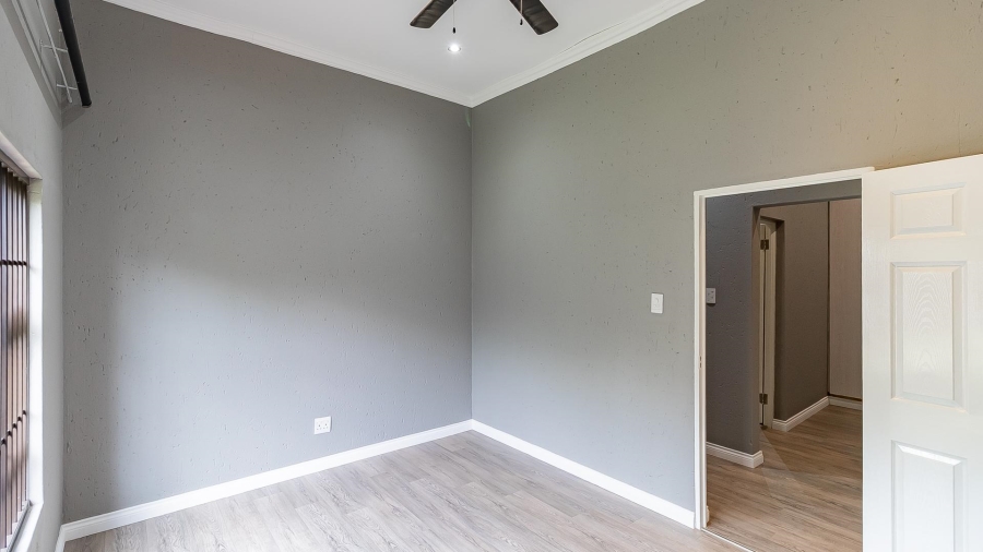 8 Bedroom Property for Sale in Bryanston East Gauteng