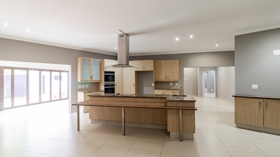 8 Bedroom Property for Sale in Bryanston East Gauteng