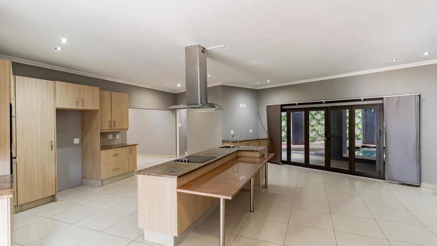 8 Bedroom Property for Sale in Bryanston East Gauteng