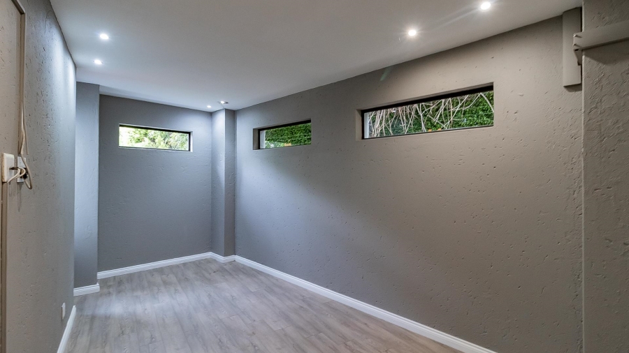 7 Bedroom Property for Sale in Bryanston Gauteng