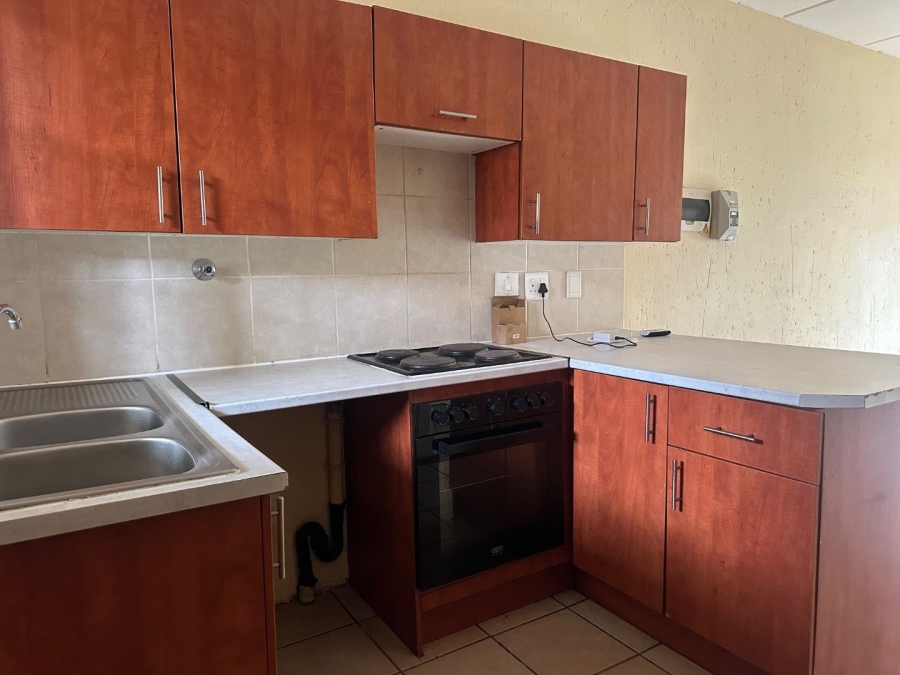 2 Bedroom Property for Sale in Comet Gauteng