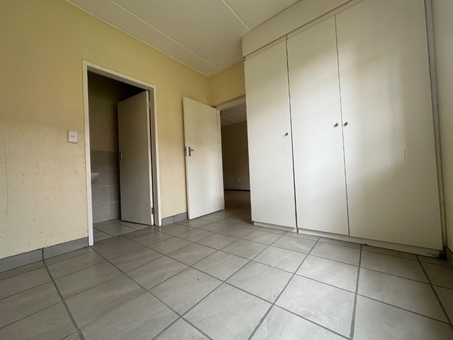 2 Bedroom Property for Sale in Comet Gauteng