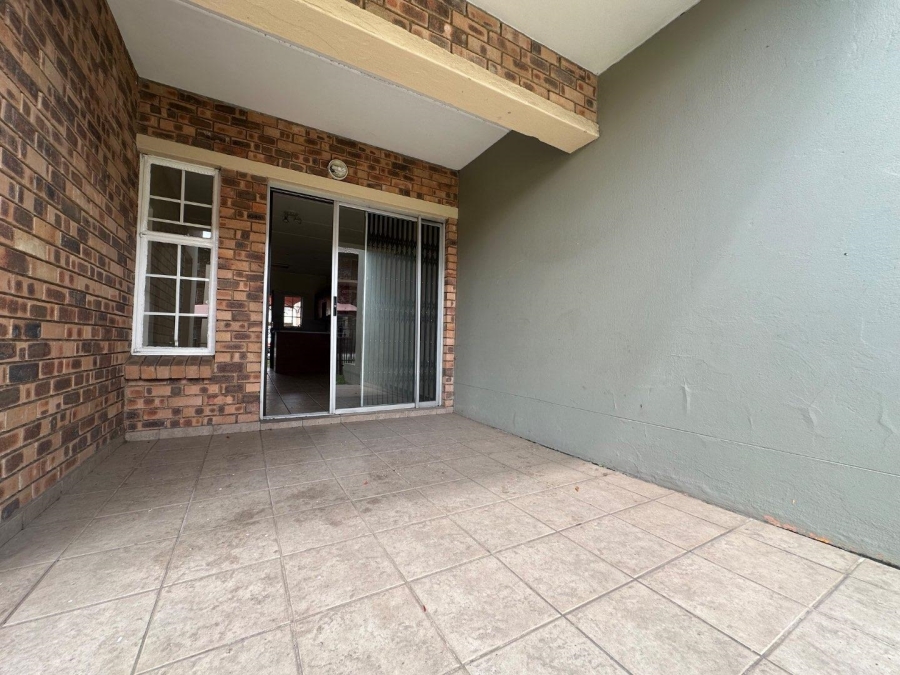 2 Bedroom Property for Sale in Comet Gauteng