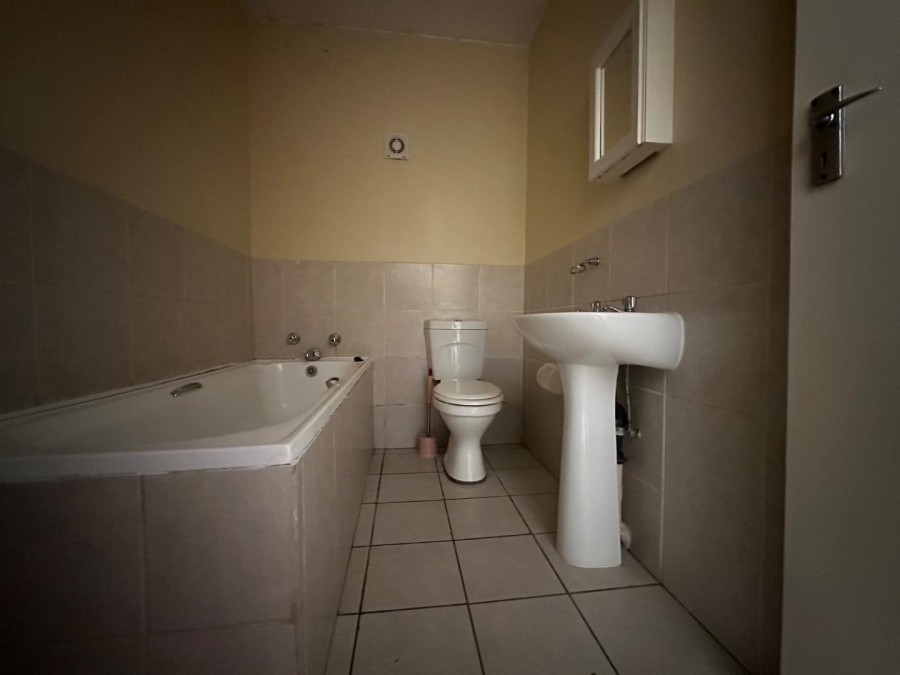 2 Bedroom Property for Sale in Comet Gauteng
