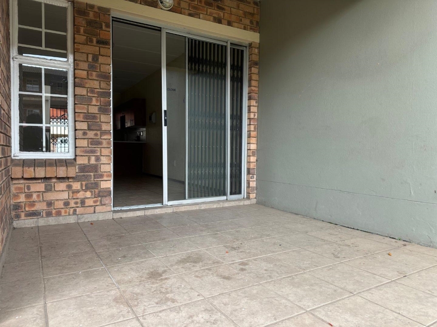 2 Bedroom Property for Sale in Comet Gauteng