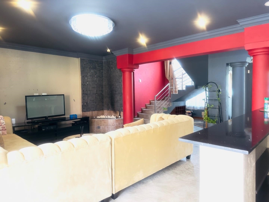 To Let 5 Bedroom Property for Rent in Brooklands Lifestyle Estate Gauteng