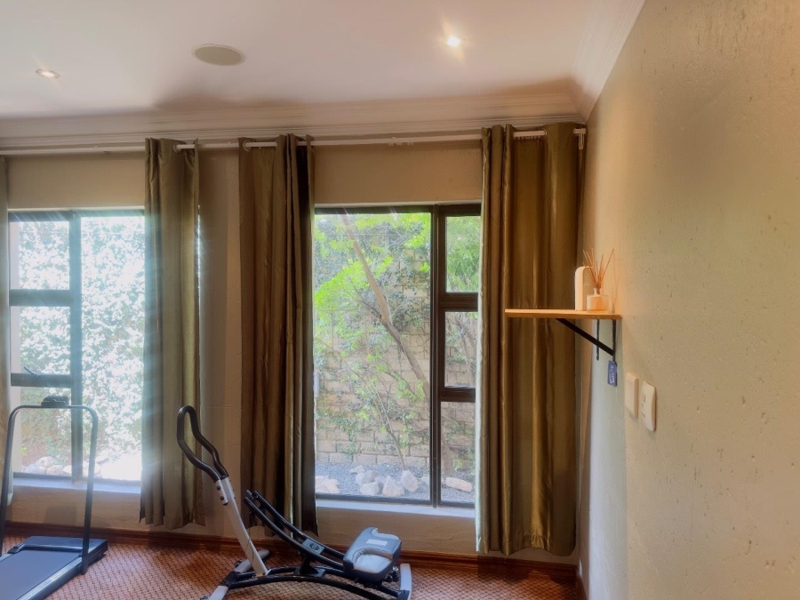 To Let 5 Bedroom Property for Rent in Brooklands Lifestyle Estate Gauteng