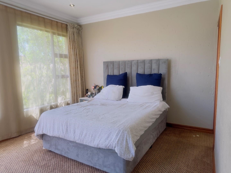 To Let 5 Bedroom Property for Rent in Brooklands Lifestyle Estate Gauteng