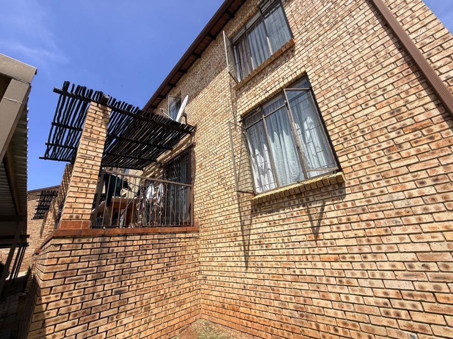 2 Bedroom Property for Sale in Honeydew Gauteng