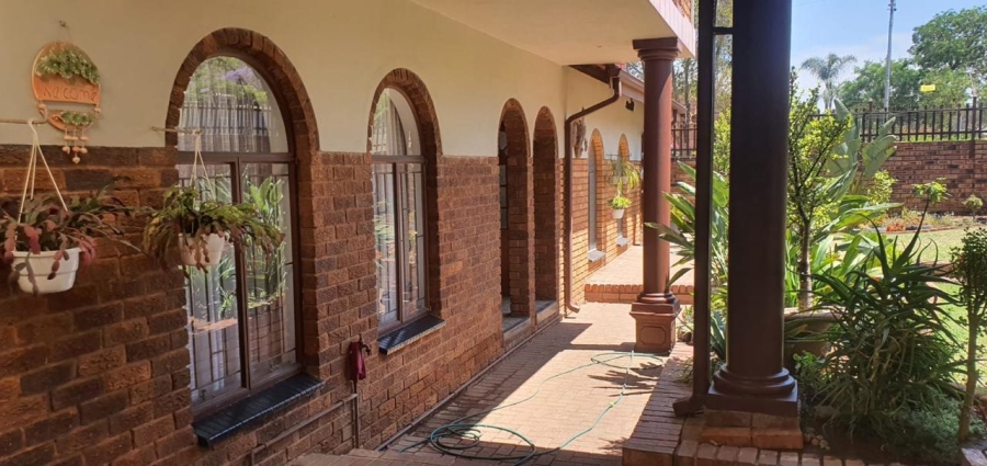 4 Bedroom Property for Sale in Mountain View Gauteng