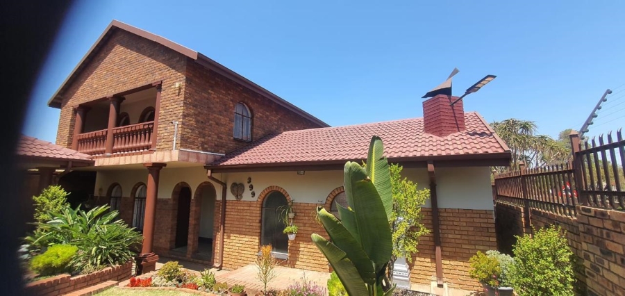 4 Bedroom Property for Sale in Mountain View Gauteng