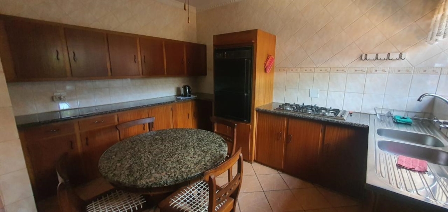 4 Bedroom Property for Sale in Mountain View Gauteng