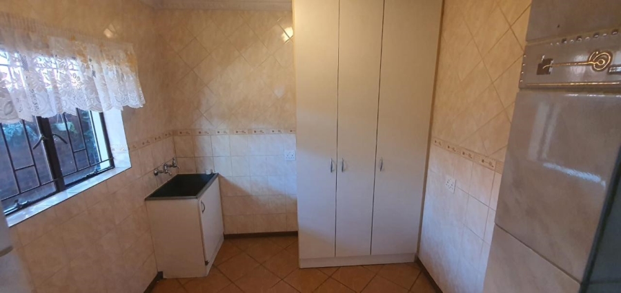 4 Bedroom Property for Sale in Mountain View Gauteng