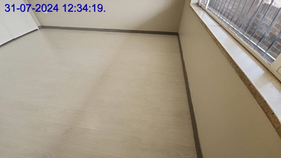 To Let 2 Bedroom Property for Rent in Florida Gauteng