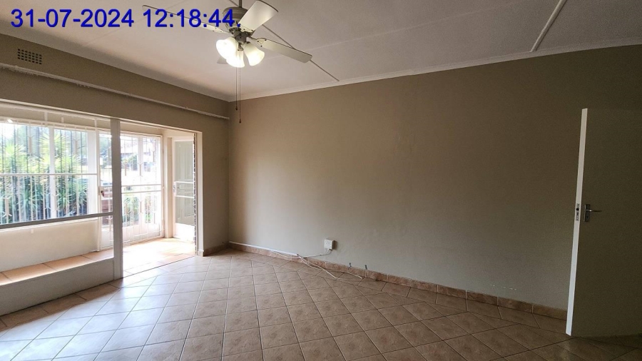 To Let 2 Bedroom Property for Rent in Florida Gauteng