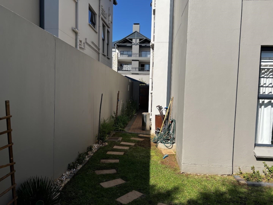 3 Bedroom Property for Sale in Waterfall Gauteng