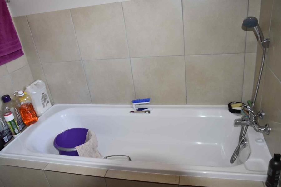 2 Bedroom Property for Sale in Kirkney Gauteng