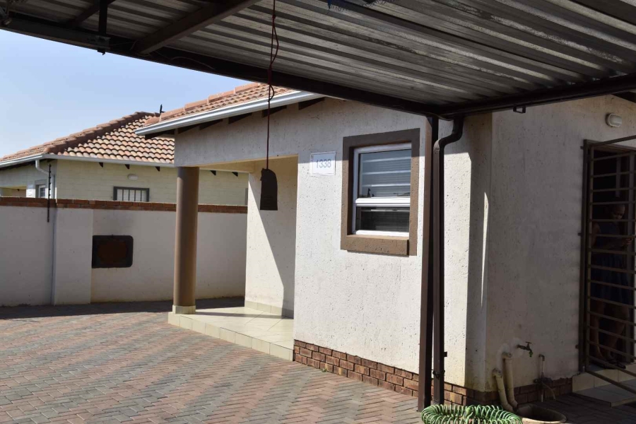 2 Bedroom Property for Sale in Kirkney Gauteng
