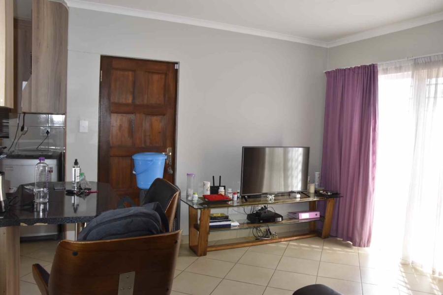 2 Bedroom Property for Sale in Kirkney Gauteng