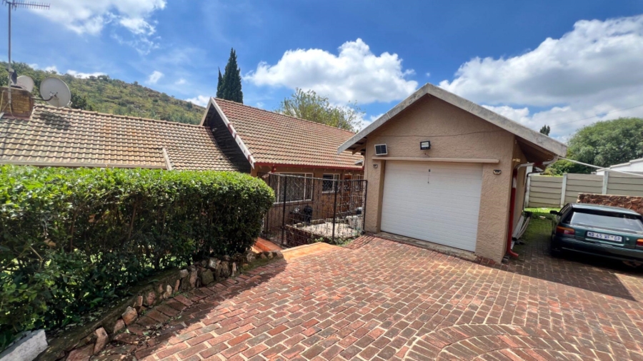 3 Bedroom Property for Sale in Mondeor Gauteng