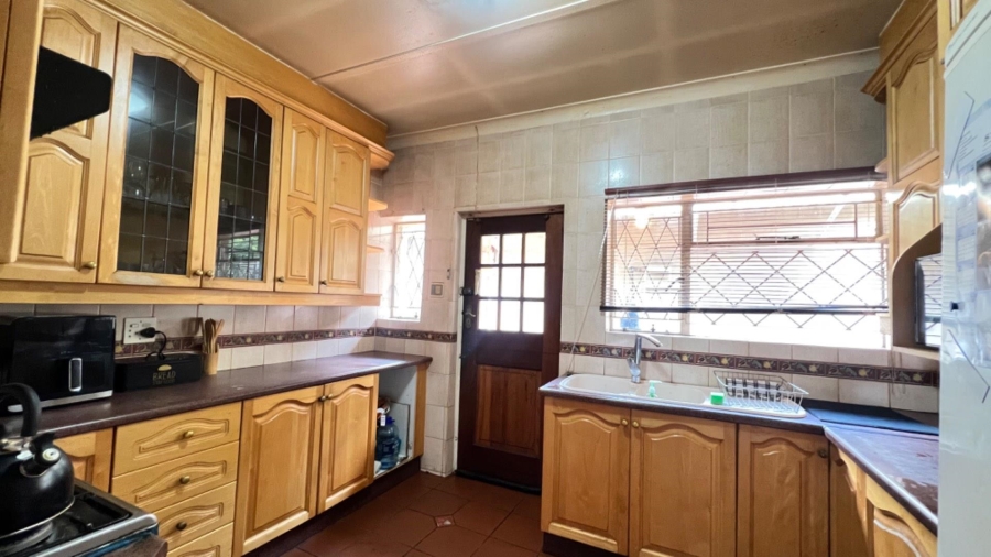 3 Bedroom Property for Sale in Mondeor Gauteng