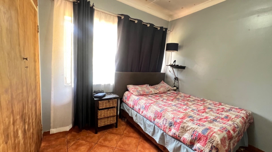 3 Bedroom Property for Sale in Mondeor Gauteng