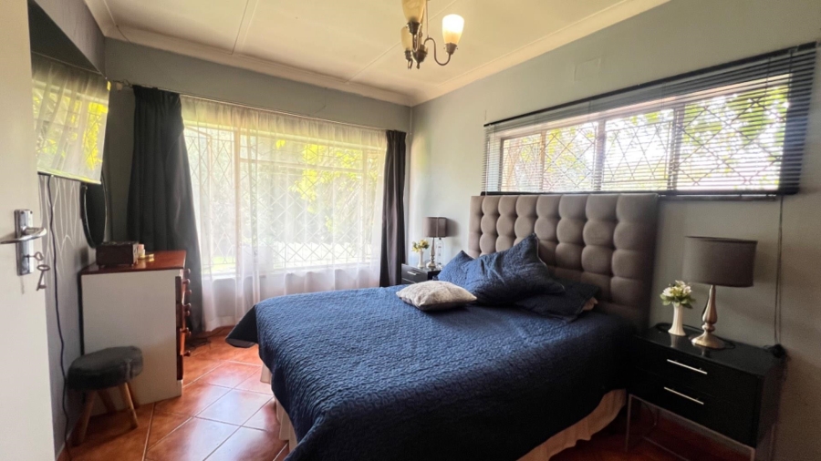3 Bedroom Property for Sale in Mondeor Gauteng