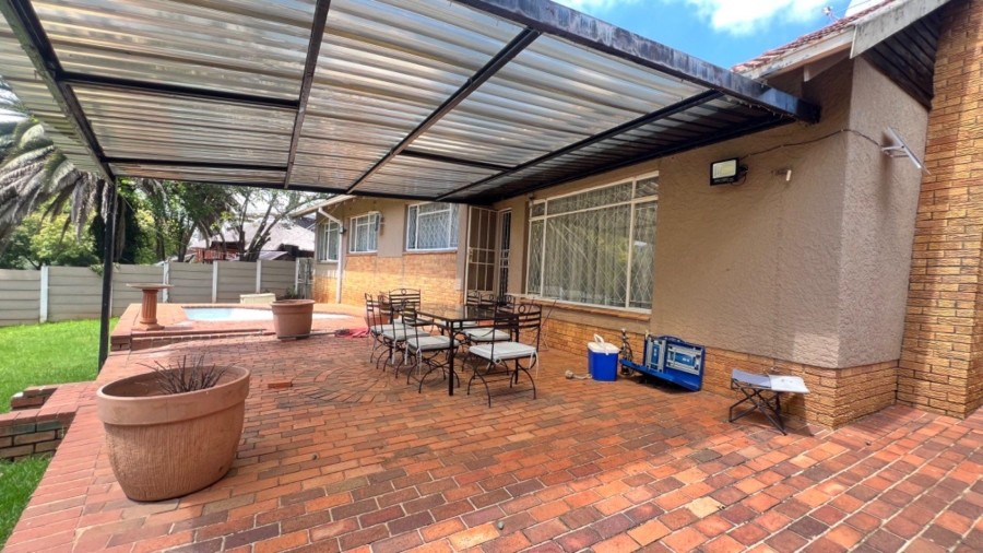3 Bedroom Property for Sale in Mondeor Gauteng