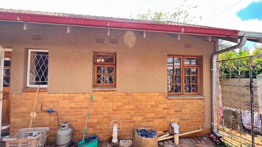 3 Bedroom Property for Sale in Mondeor Gauteng