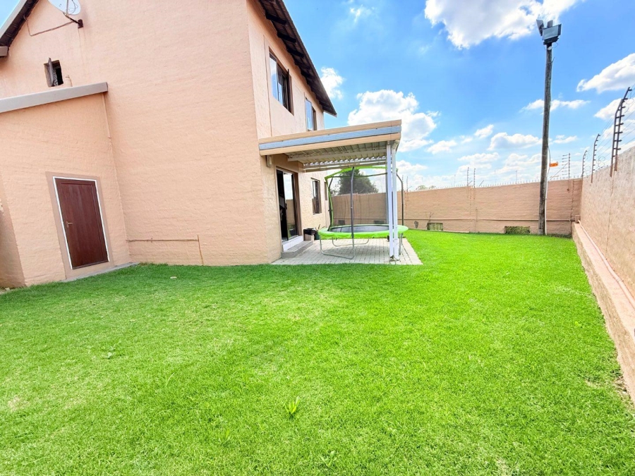 3 Bedroom Property for Sale in Carlswald Gauteng