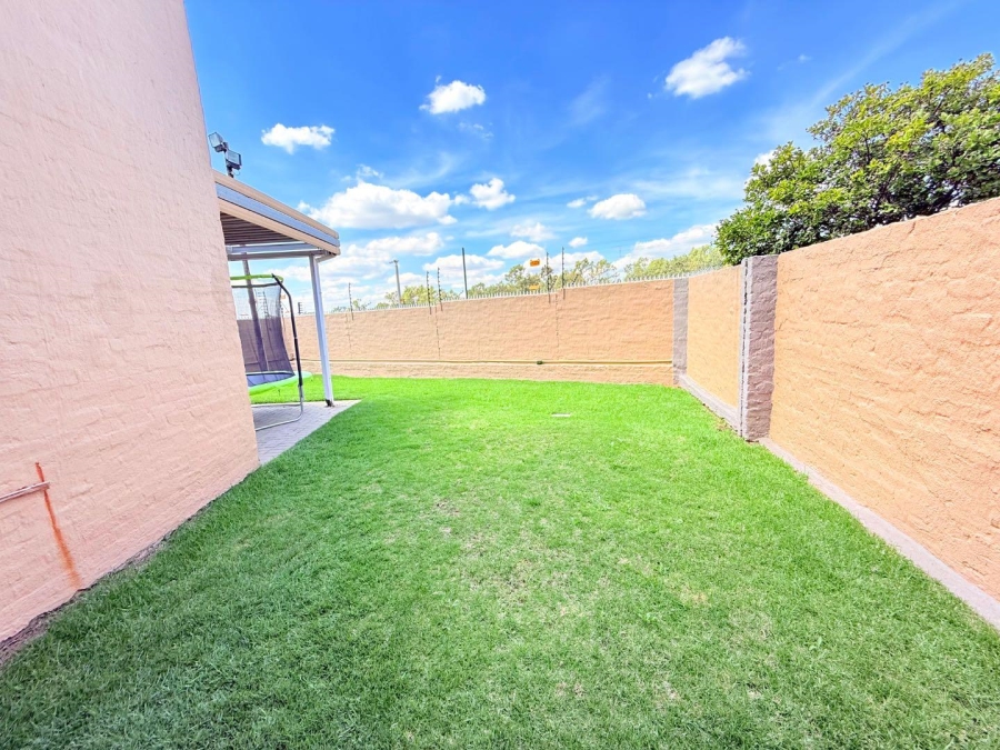 3 Bedroom Property for Sale in Carlswald Gauteng