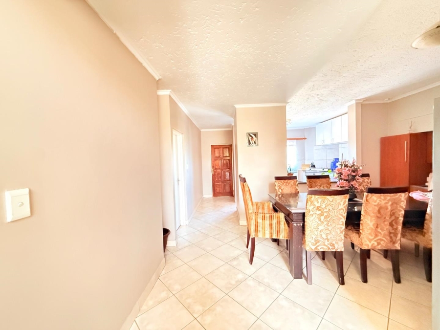 3 Bedroom Property for Sale in Halfway House Gauteng