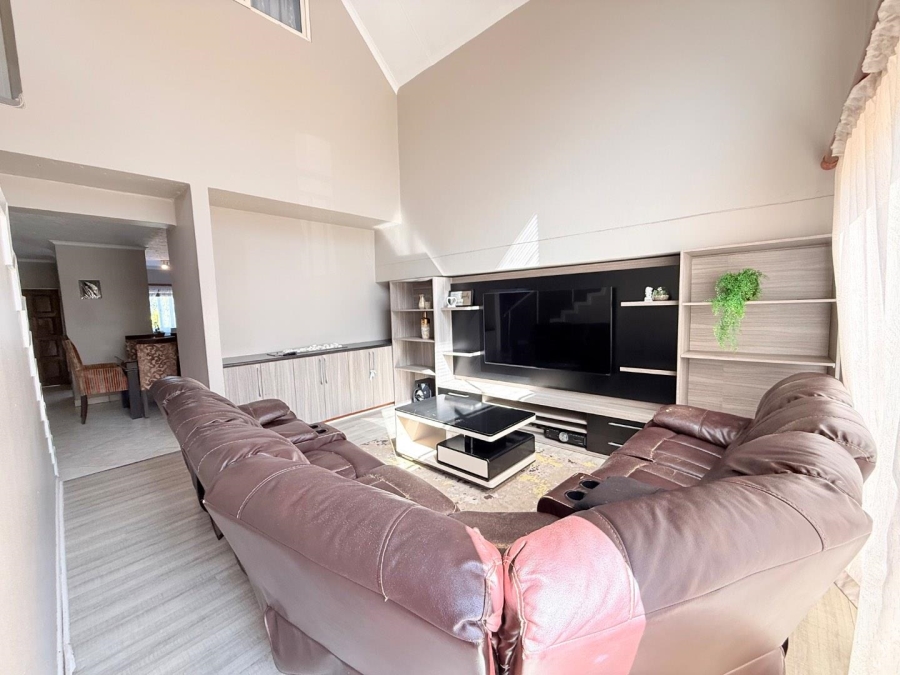 3 Bedroom Property for Sale in Halfway House Gauteng