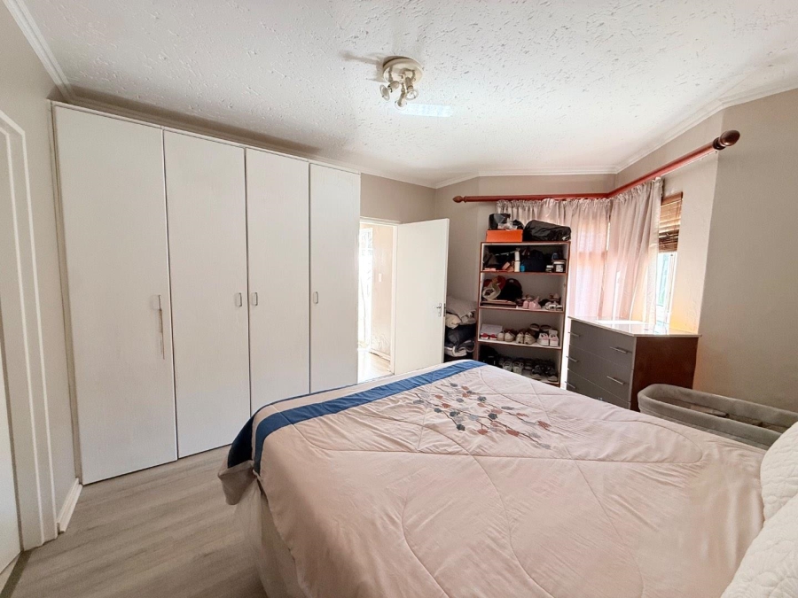 3 Bedroom Property for Sale in Halfway House Gauteng